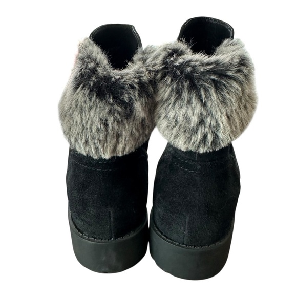 Cole Haan Womens size 8.5 Black Suede Quinney Waterproof Boots Zip Up Winter - Picture 4 of 7